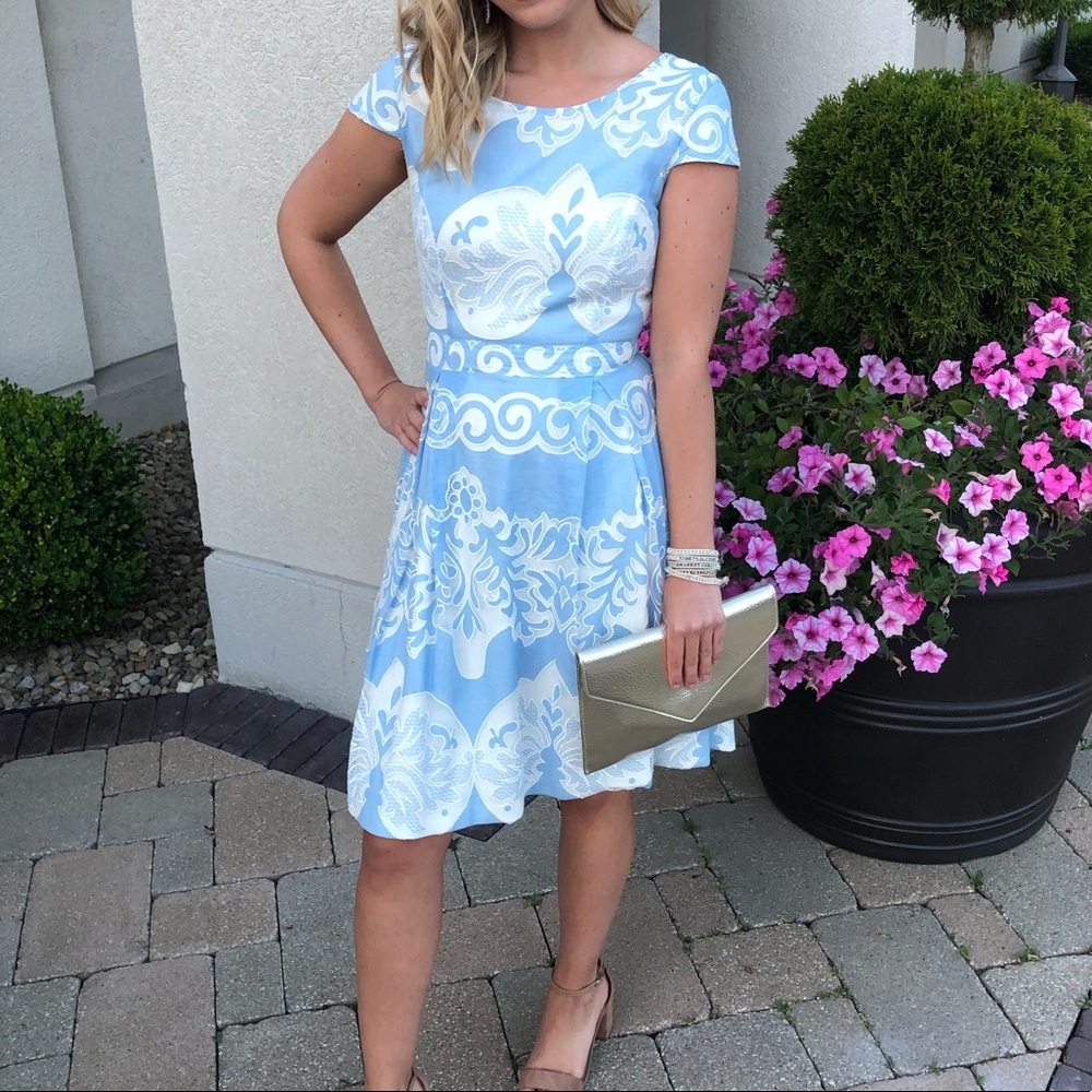 Cremieux Blue Lace Cocktail Dress EUC